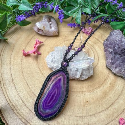 Portal talisman with agate slice and aura amethyst
